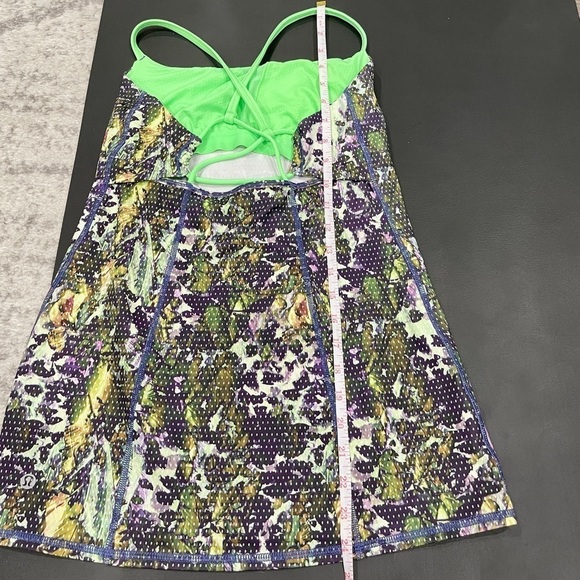 Lululemon Dancing Warrior Tank in Floral Sport White Multi / Pistachio - Picture 10 of 10